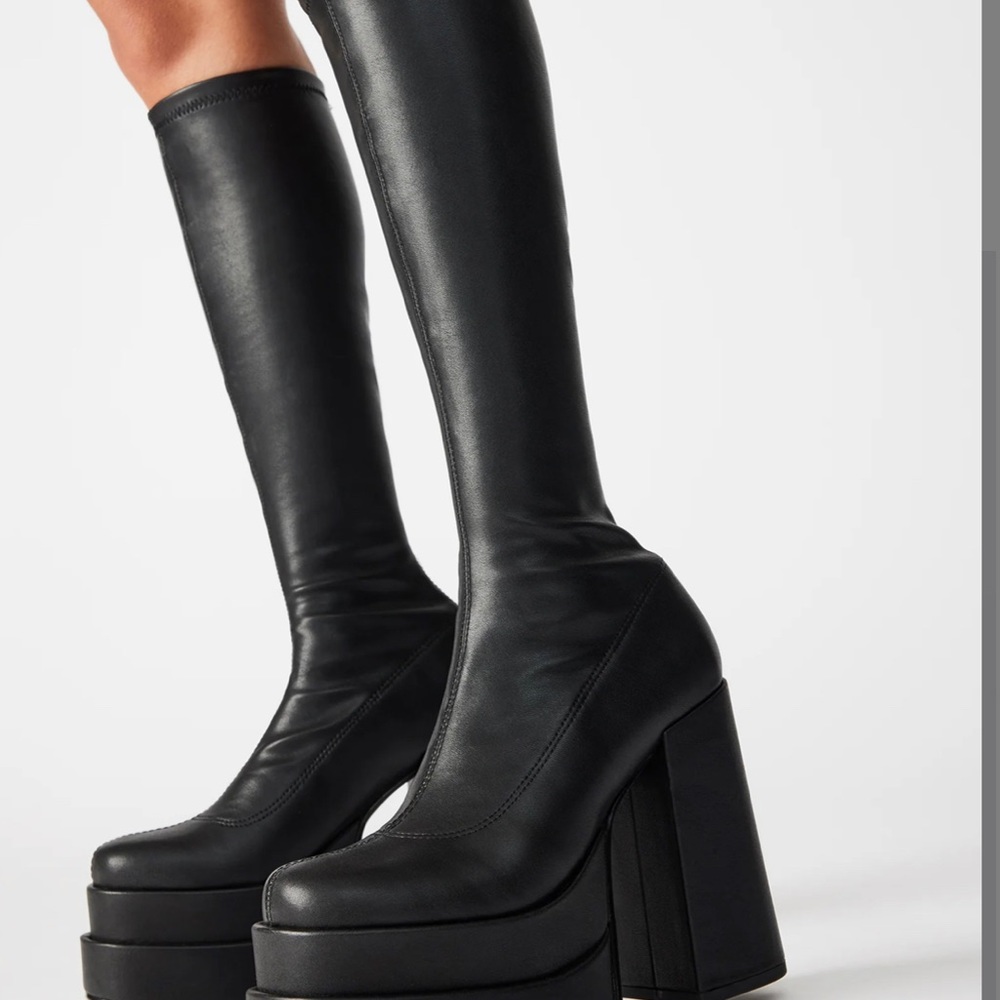 Steve Madden, Cypress Black boots, size 8, brand new!